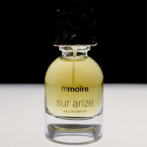  Mmoire - sur arize fragrance. Niche and Unisex fragrance enhanced by a molecular and woody scent.